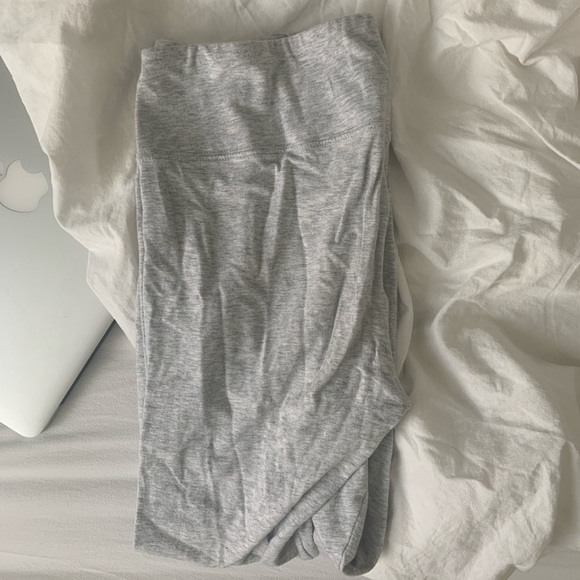 Aritzia almost never worn tights in heather grey - Picture 2 of 3
